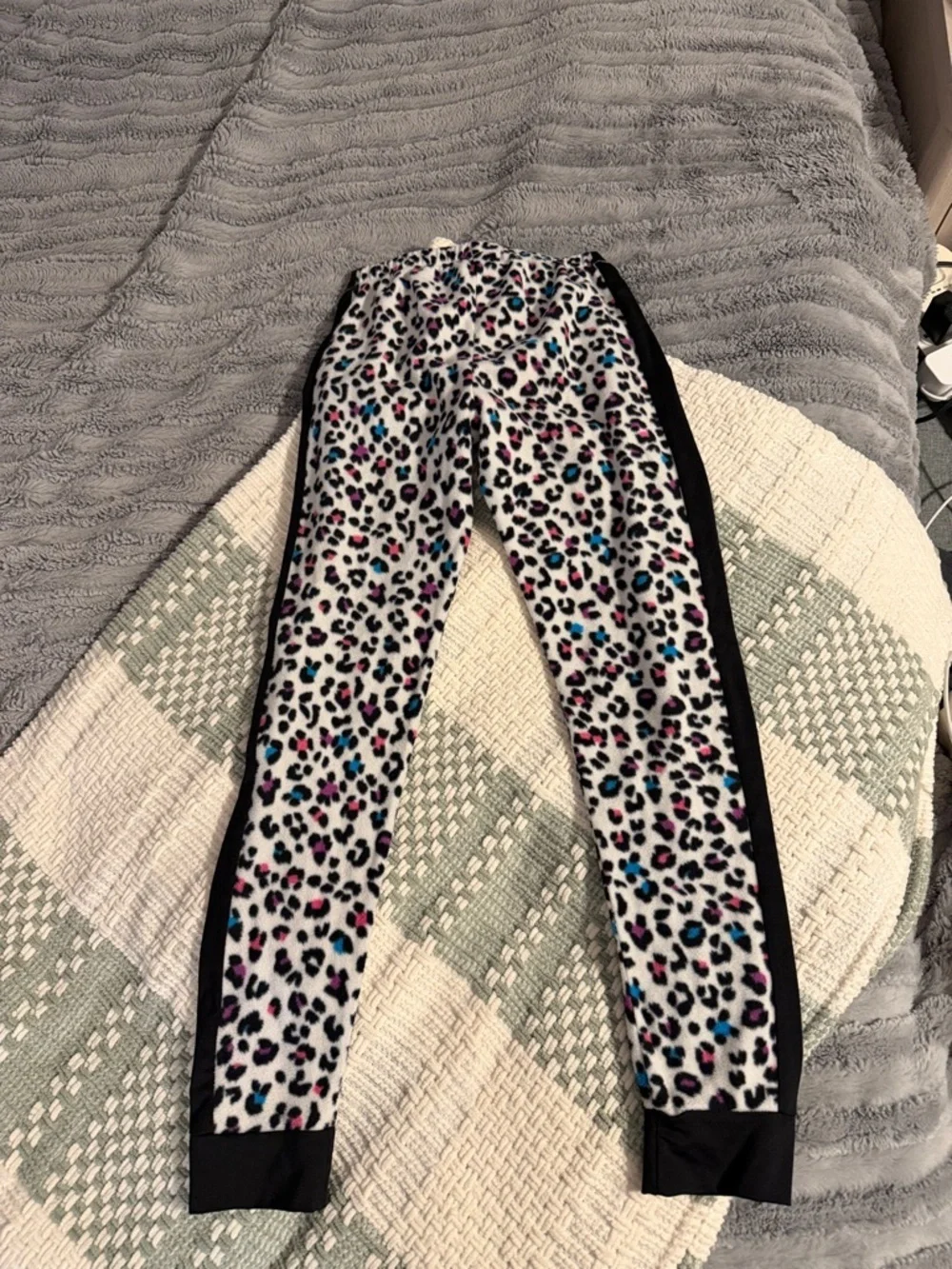 Girls Cuddl Duds pajama set 🖤